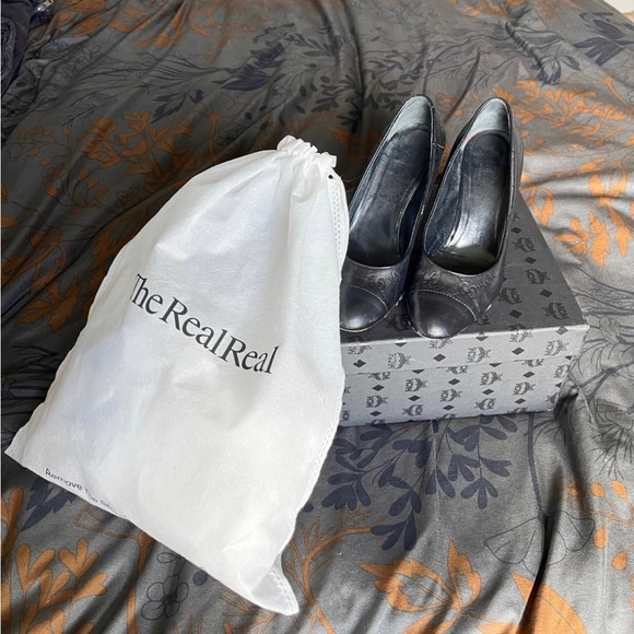 Authentic Monogrammed Gucci Kitten Heels | 5B | Black main image 7